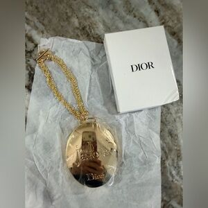 Dior J’adore Dual Linking Chain Gold Pocket Mirror 
Mirror SEALED Box SEALED GWP